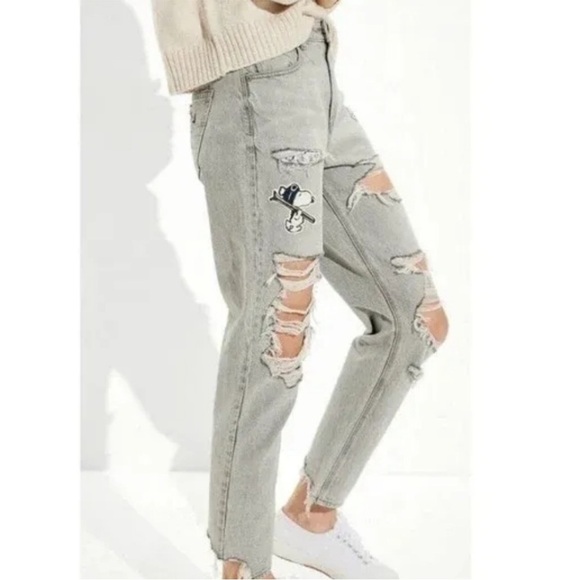 AE x Peanuts Snoopy Gray Mom Jeans – Size 6 - Picture 1 of 16